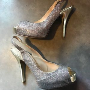 Guess brand gold glitter platform heels size 9M